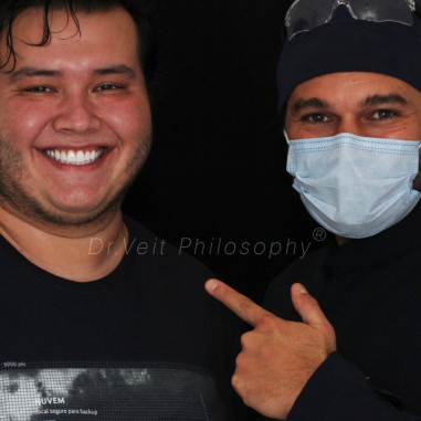 https_drveit.com.br_casos-clinicos_reabilitacao-oral-com-lentes-de-contato-5__8