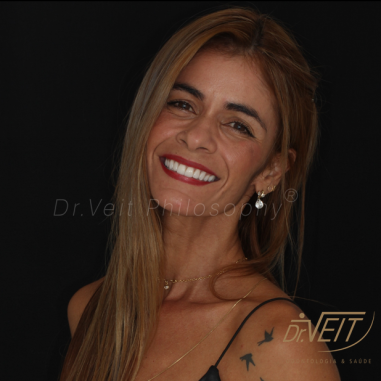 https_drveit.com.br_casos-clinicos_reabilitacao-oral-com-lentes-de-contato-6__11