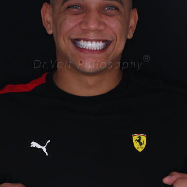 https_drveit.com.br_casos-clinicos_reabilitacao-oral-com-lentes-de-contato-9__2