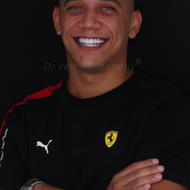 https_drveit.com.br_casos-clinicos_reabilitacao-oral-com-lentes-de-contato-9__7